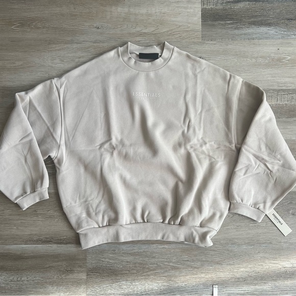 NWT Fear of God Essentials Core Crewneck in Silver Cloud - Picture 11 of 12